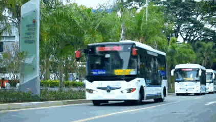 全球首個無人駕駛公交在深圳上路了
