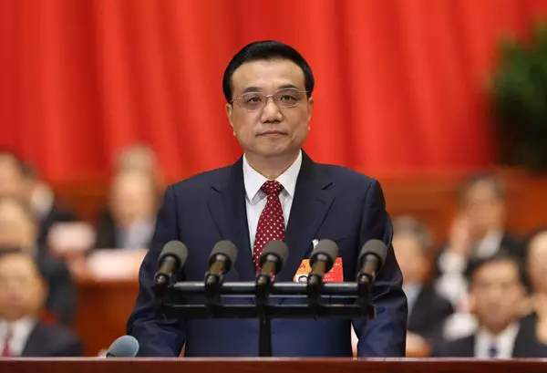 李克強總理政府工作報告：擴大新能源汽車等領域開放