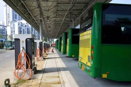 山西太原市首個公交充電場站充電站完成送電