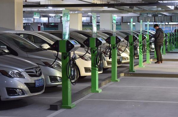 解析中國新能源汽車發展得失