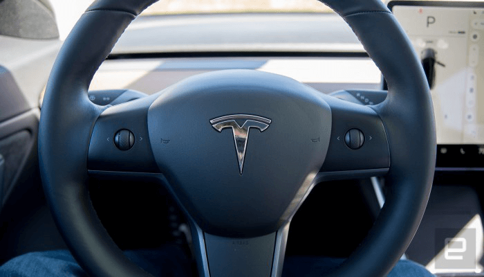 特斯拉將Model 3自動駕駛控制放在方向盤上