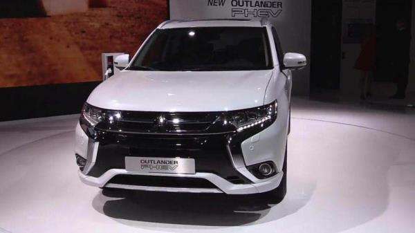 2040年插電混動(dòng)與純電動(dòng)汽車平分天下