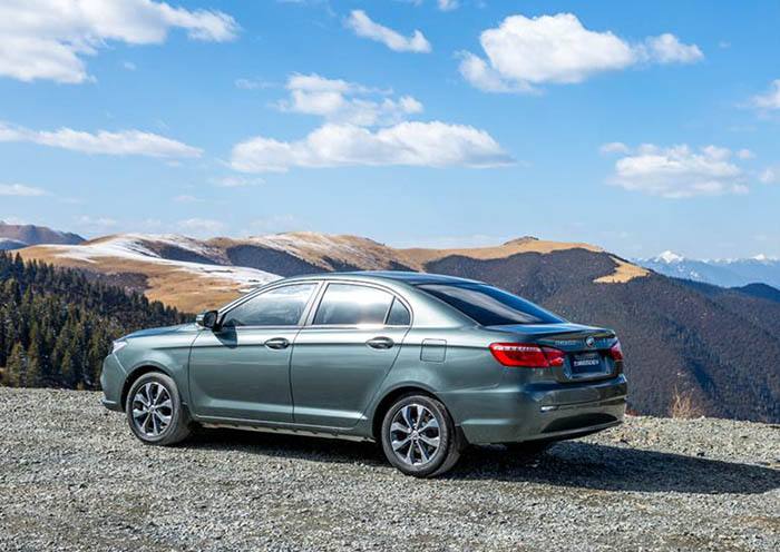 新能源汽車之路可以行穩致遠