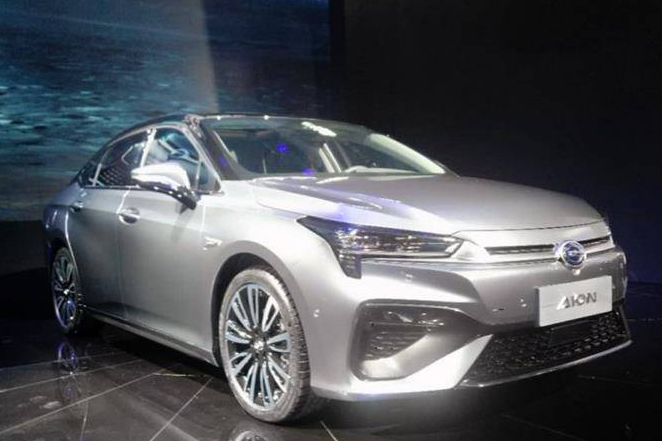 2018廣州車展：廣汽新能源AION S亮相