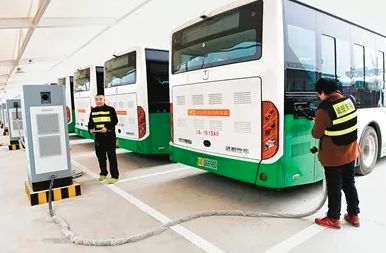 陜西：西安投放300輛吉利純電動公交