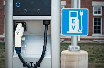 印度公共充電站配置雙標準充電接頭